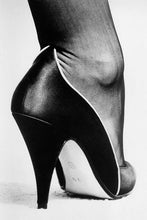 画像をギャラリービューアに読み込む, Helmut Newton Shoe Monte Carlo in 1983
