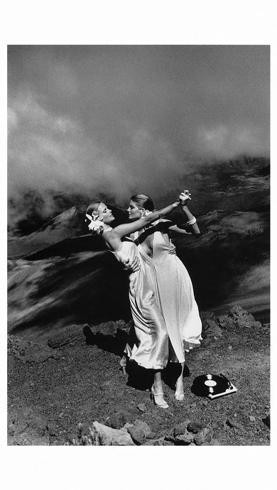 Helmut Newton Cheryl Tiegs and Rene Russo in Hawaii 1973